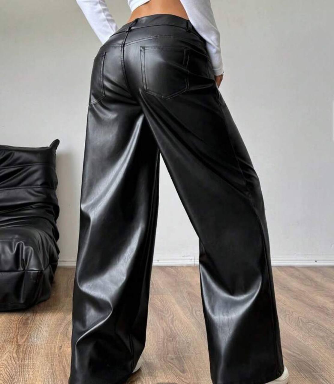 Pantalón efecto cuero  oversize New York