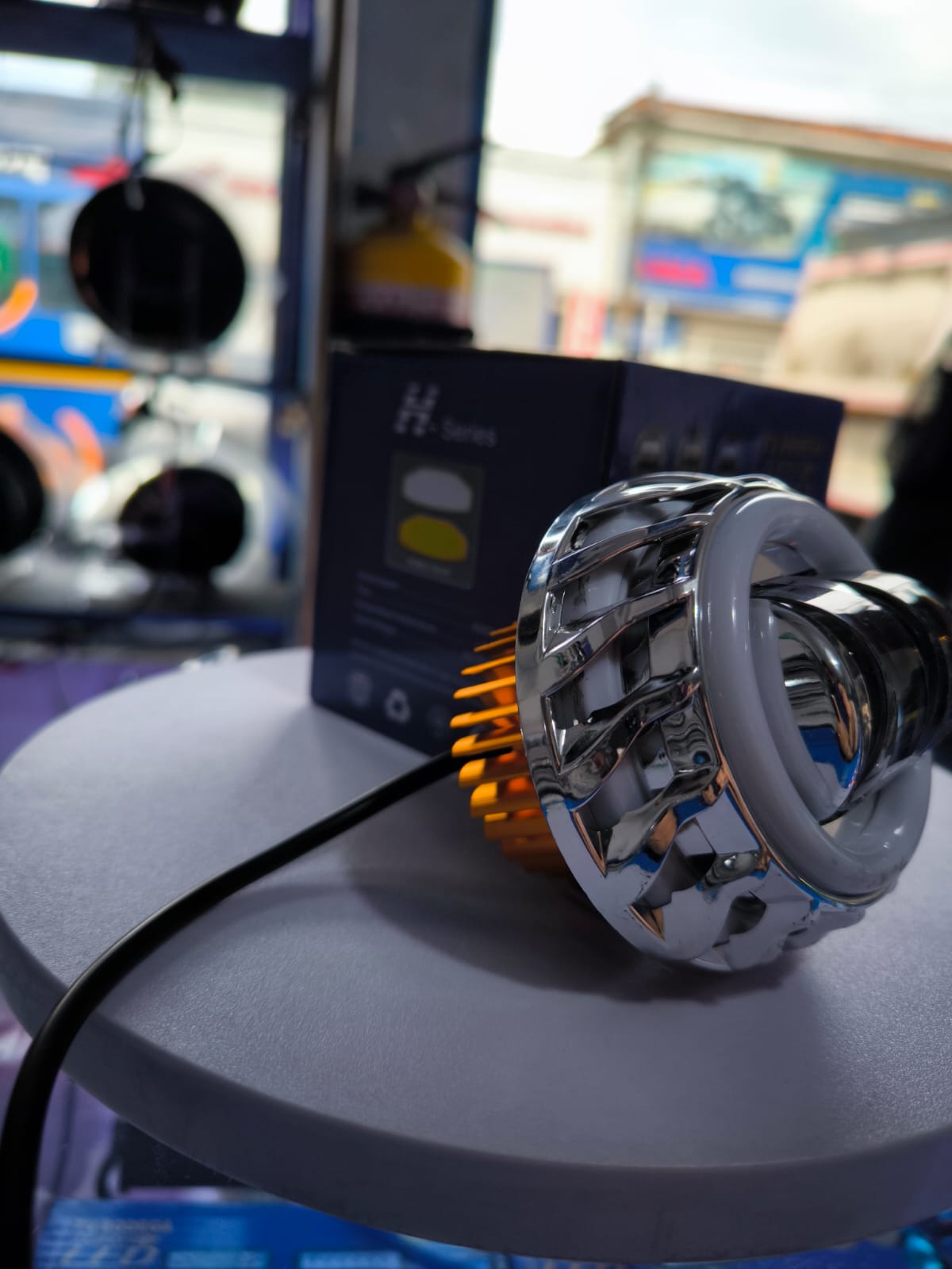 PROYECTOR BICOLOR- OJO DE DIABLO (TB112)