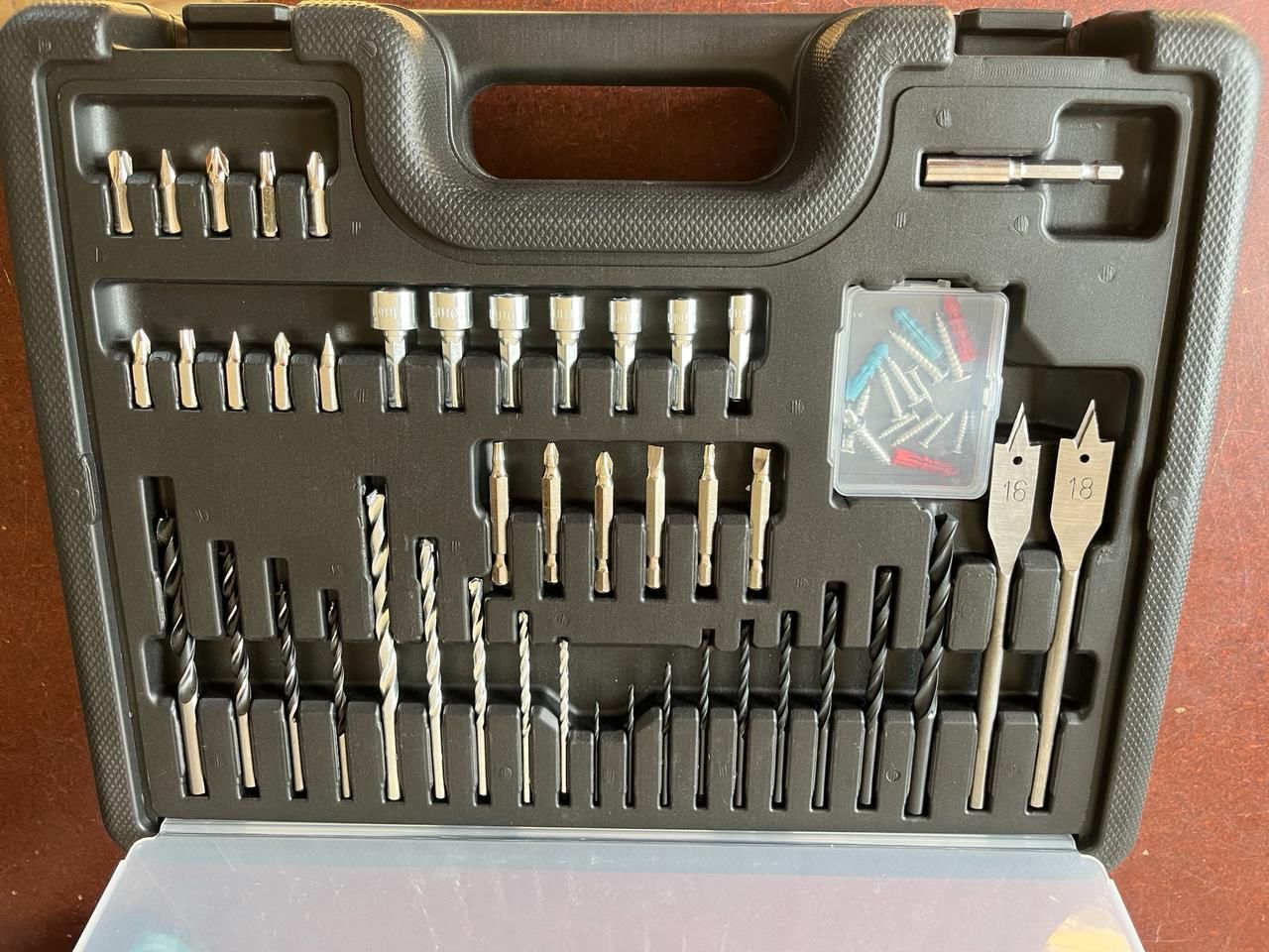 Taladro Inalámbrico 60 Voltios Mandril ½